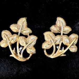 Vintage Coro Clip Ons Bright Gold Tone Earrings